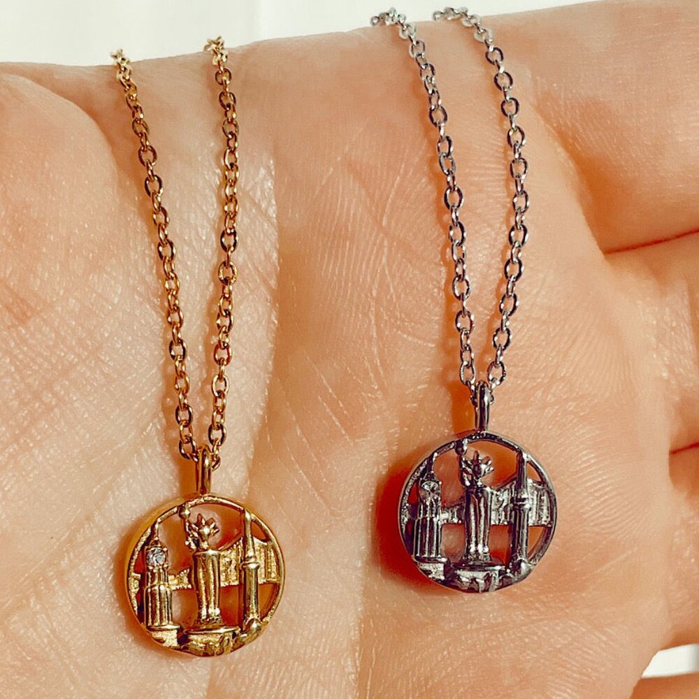 New York City Big Apple Necklace 18 inch- Gold-Plated & Waterproof